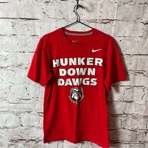 Nike Georgia Bulldogs Hunker Down Dawgs T-Shirt Tee - Size Small